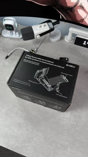 Suporte Vertical GPU Lian Li PCIe 5.0 (BRANCO)