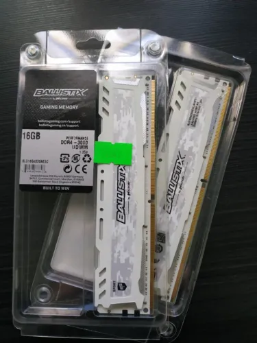 Memoria RAM DDR4 32GB (2X16GB) 3000Mhz CL15 Crucial Ballistix Brancas