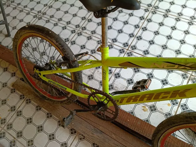 Vende-se bicicleta 