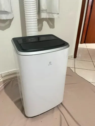 Ar-Condicionado Portátil Electrolux 12.000 BTUs - 220V (Wi-Fi)