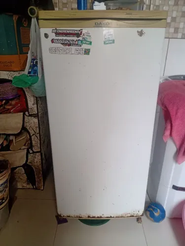 Vendo geladeira 