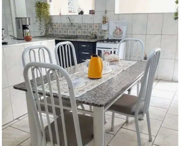 Mesa de mármore 6 cadeiras 