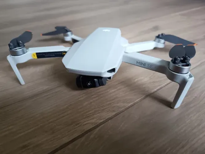 Drone DJI Mini SE Fly More Combo Completo (3 Baterias) - Usado Impecável