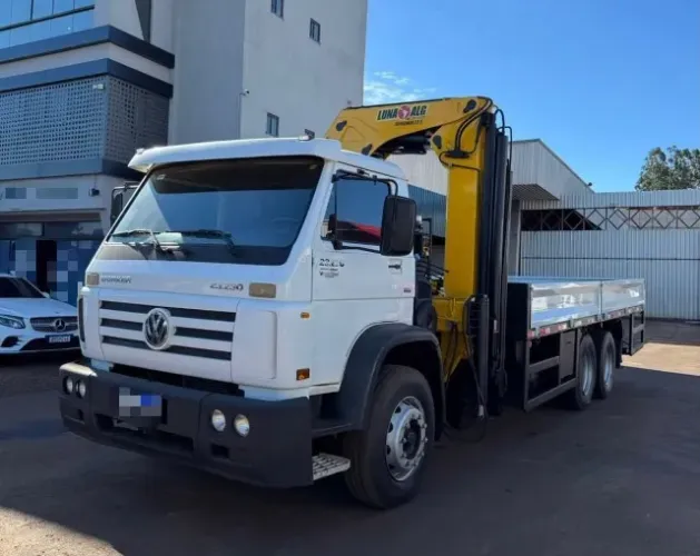 Vw 23-230 Worker 2014 6x2 Munck