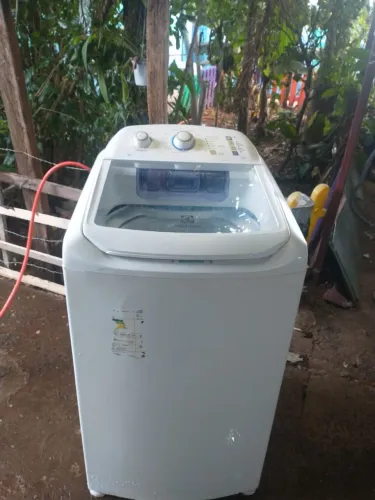 Vendo máquina Electrolux 9kg 127v em perfeito funcionamento