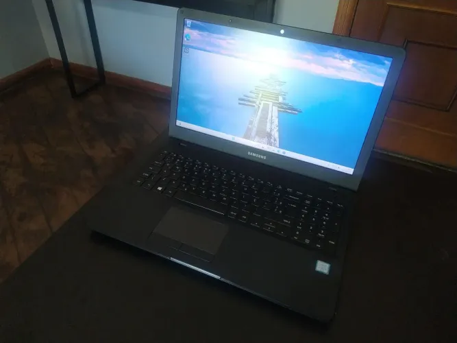 Notebook Samsung 300E.