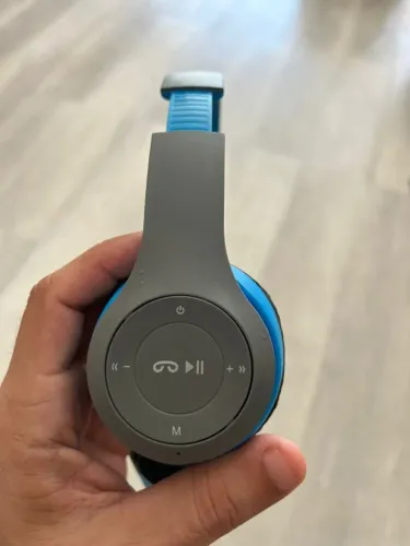Fone de Ouvido Over-Ear Bluetooth P47 com Leitor MP3 e FM Azul