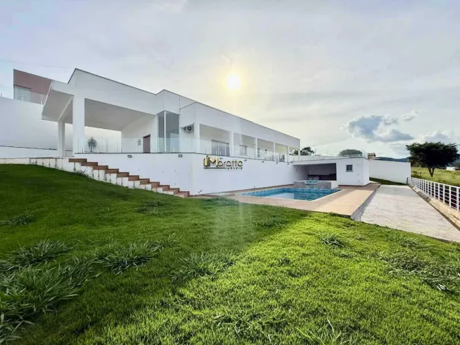 Imperdível!!! Casa térrea com vista panorâmica para Alugar no condomínio Recanto Jaguari e