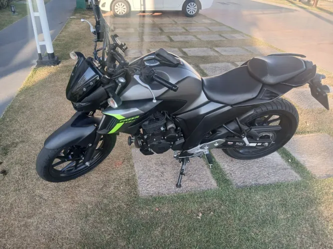 Fazer 250