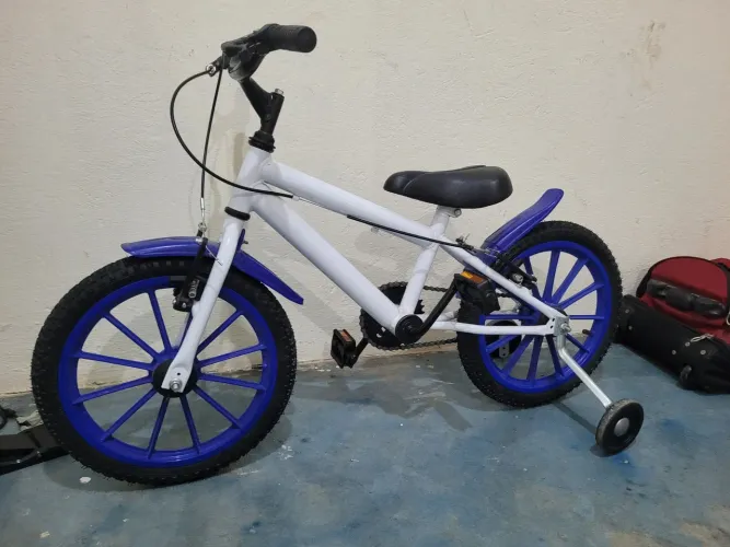 Bicicleta aro 16 semi nova