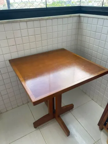 Mesa de Madeira 70 x 70 cm