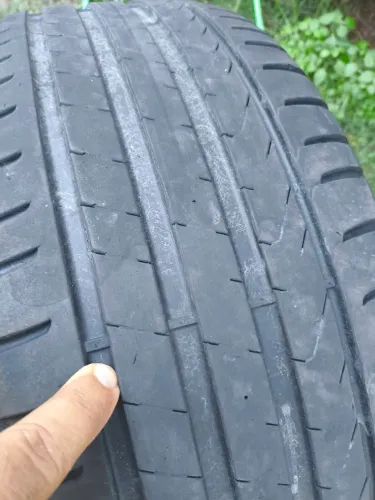 2 Pneus Pirelli Renegade 235/45 R19 95H