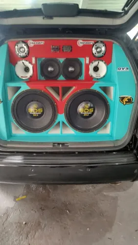 Som automotivo