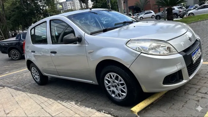 Renault Sandero Authentique Hi-flex 1.0 16V 5P 2012