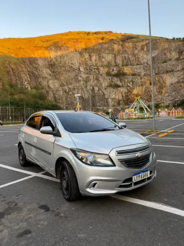Chevrolet Onix Hatch LT 1.4 8V Flex Power Mec. 4P 2015