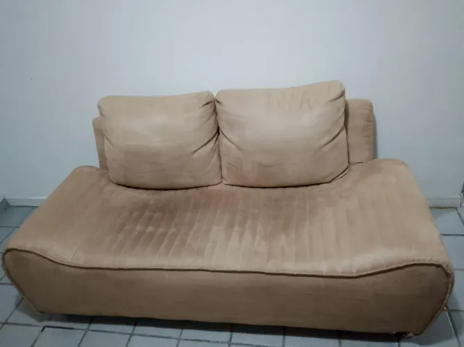 Vendo um sofá de dóis lugares