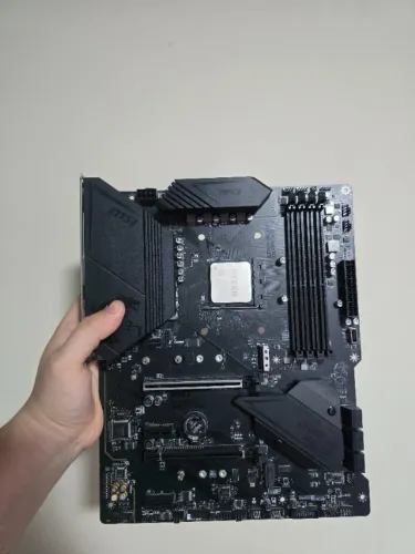 Kit RYZEN 7 3700X + B550 MSI GAMING