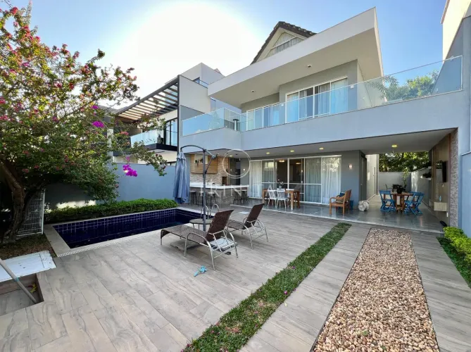 Casa em Condominio em Recreio dos Bandeirantes - Rio de Janeiro