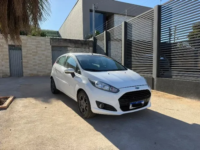 Ford Fiesta 1.6 16V Flex Mec. 5P 2015