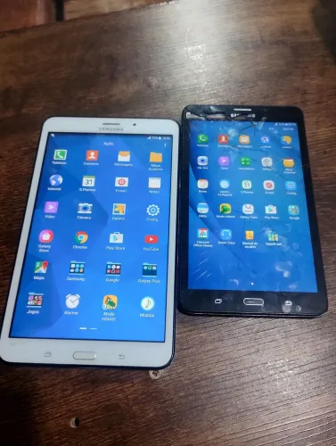 Lote de tablet Samsung 2 unidades leia a descrição