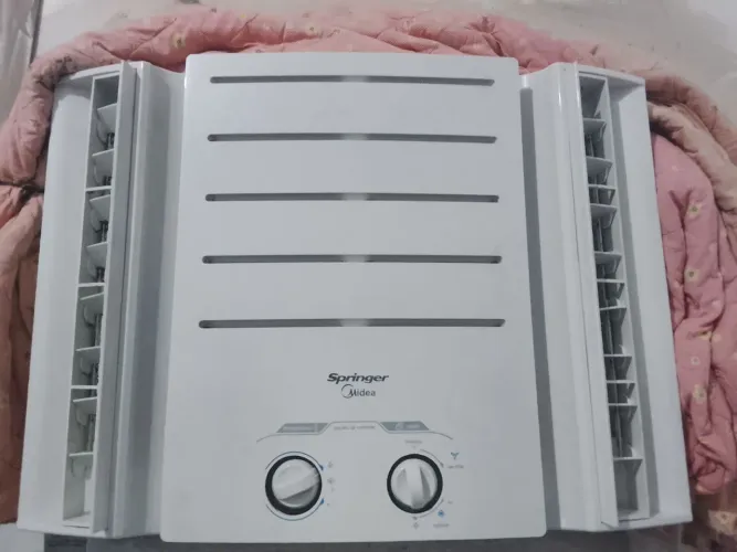 Ar condicionado Springer Midea 7.500 BTUs, 127 volts