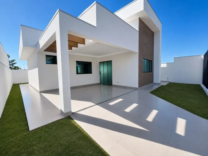 Casa à venda no Jardim Madri em Maringá | 3 quartos e suíte
