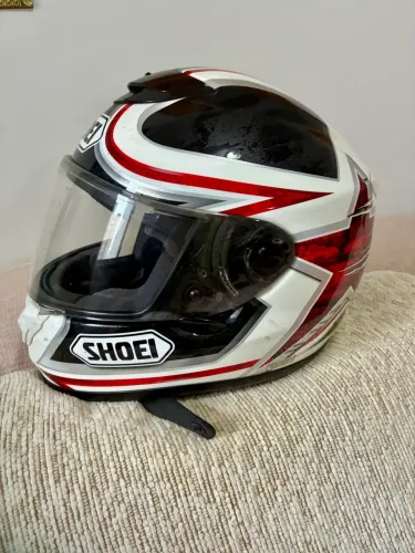 SHOEI. Só 650,00
