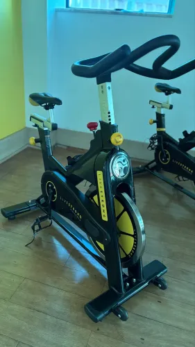 Bicicleta Spinning Matrix Livestrong