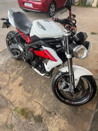 Triumph Street triple 675