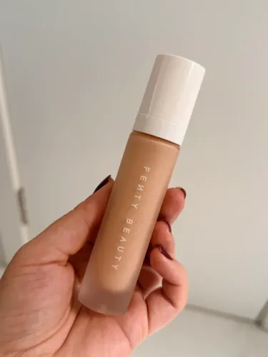 base pro filt?r matte fenty beauty cor 230