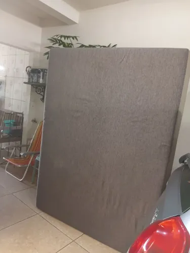 Cama box com colchão embutido