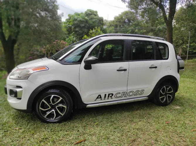 Citroen Aircross GLX 1.6 Flex 16V 5P Mec. 2011