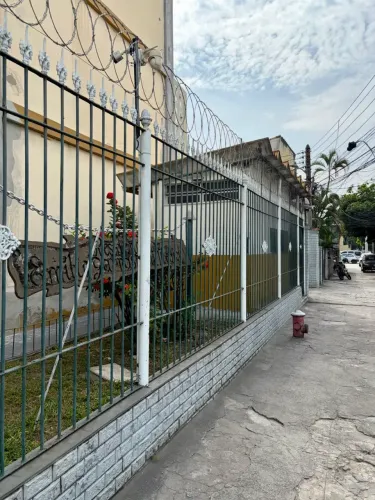 Apartamento a poucos passos do metro de colégio!