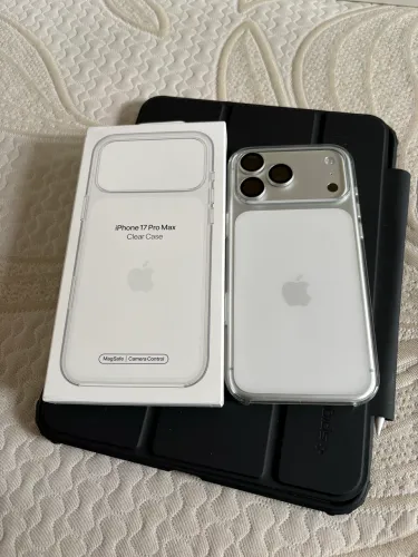 Capa iPhone 17 Pro Max Clear Original Apple