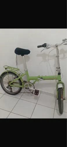 bicicleta dobrável toda em alumínio da Blitz aro 20 shimano Acompanha banco de silicone 