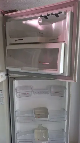 ? Geladeira Brastemp BRM50N Frost Free - R$ 1.850,00 ?