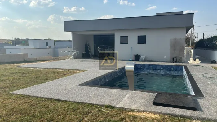 CASA RESIDENCIAL em SALTO - SP, BURU