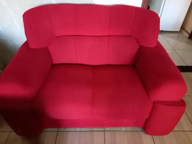 Sofá de dois lugares