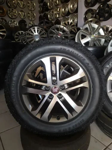 Rodas aro 17 Fiat Toro com pneus