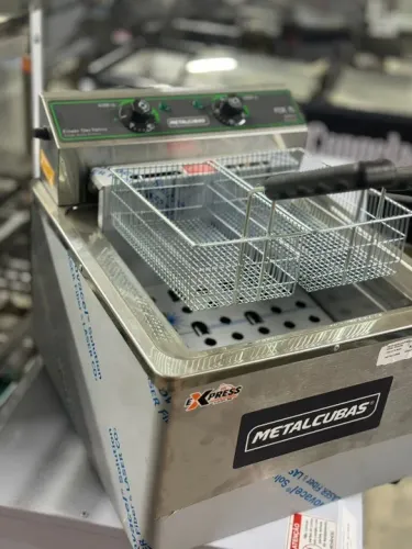 Fritadeira de bancada 15L metalcubas 8.000W