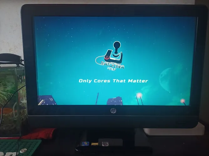 SÓ HOJE!!! HP All-in-One Compaq 6000 Pro com Batocera 40 + Mais de 6000 Jogos!