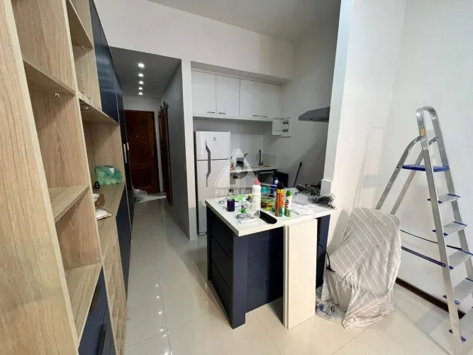 Apartamento Reformado e Mobiliado no Centro!