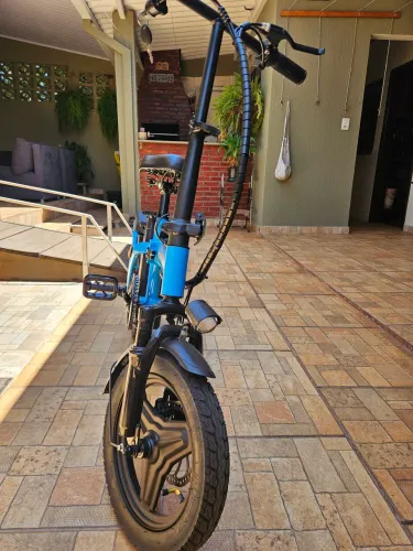 Bicicleta elétrica (Nuda 400w)