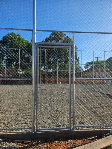 Nico artefatos de arame postes 