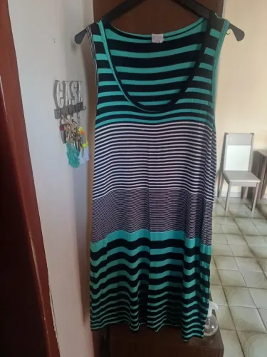 Lote com 10 peças femininas semi novas com variedades de tamanho