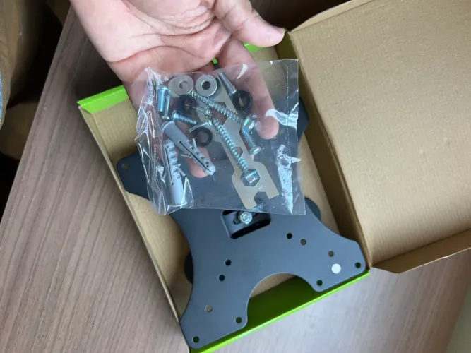 SUPORTE DE TV ARTICULADO 10 ATE 55 POLEGADAS