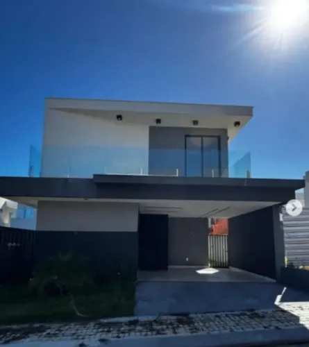 Casa Duplex 4/4 sendo 4 suítes no Res. Monte Carlo de 190 m², 4 vagas por 1.200.000