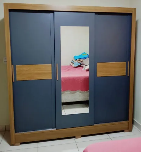 Guarda Roupas e muito mais, ssó na Oliveira Móveis. Tel: *.