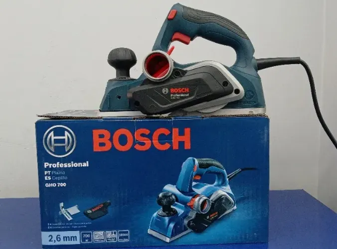 PLAINA GHO 700 Bosch 700w