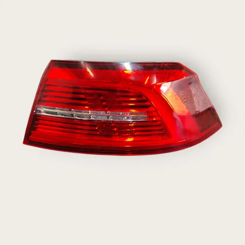 Lanterna Passat C/LED, 16/19 Direita (canto)